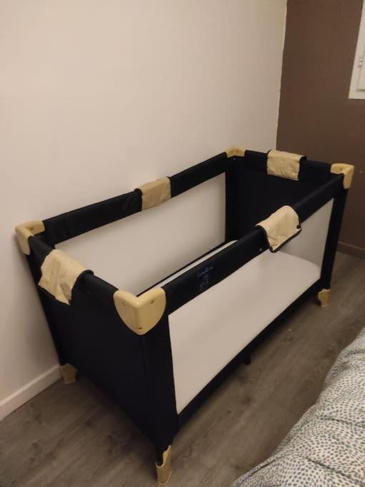 City & Cosy, Lyon Charcot- Wifi - Lave Linge - Balcon - Parking Exterior photo