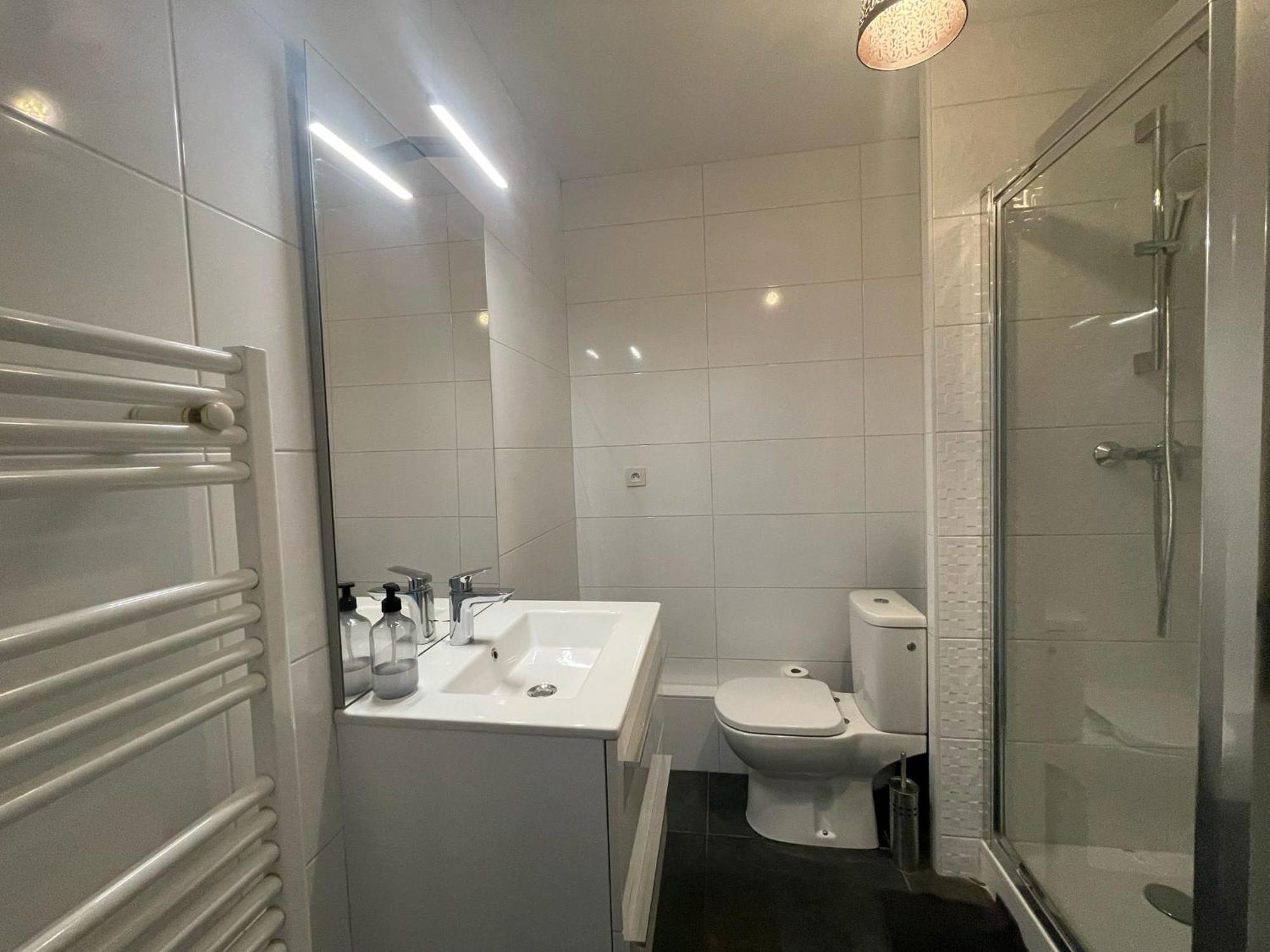 City & Cosy, Lyon Charcot- Wifi - Lave Linge - Balcon - Parking Exterior photo
