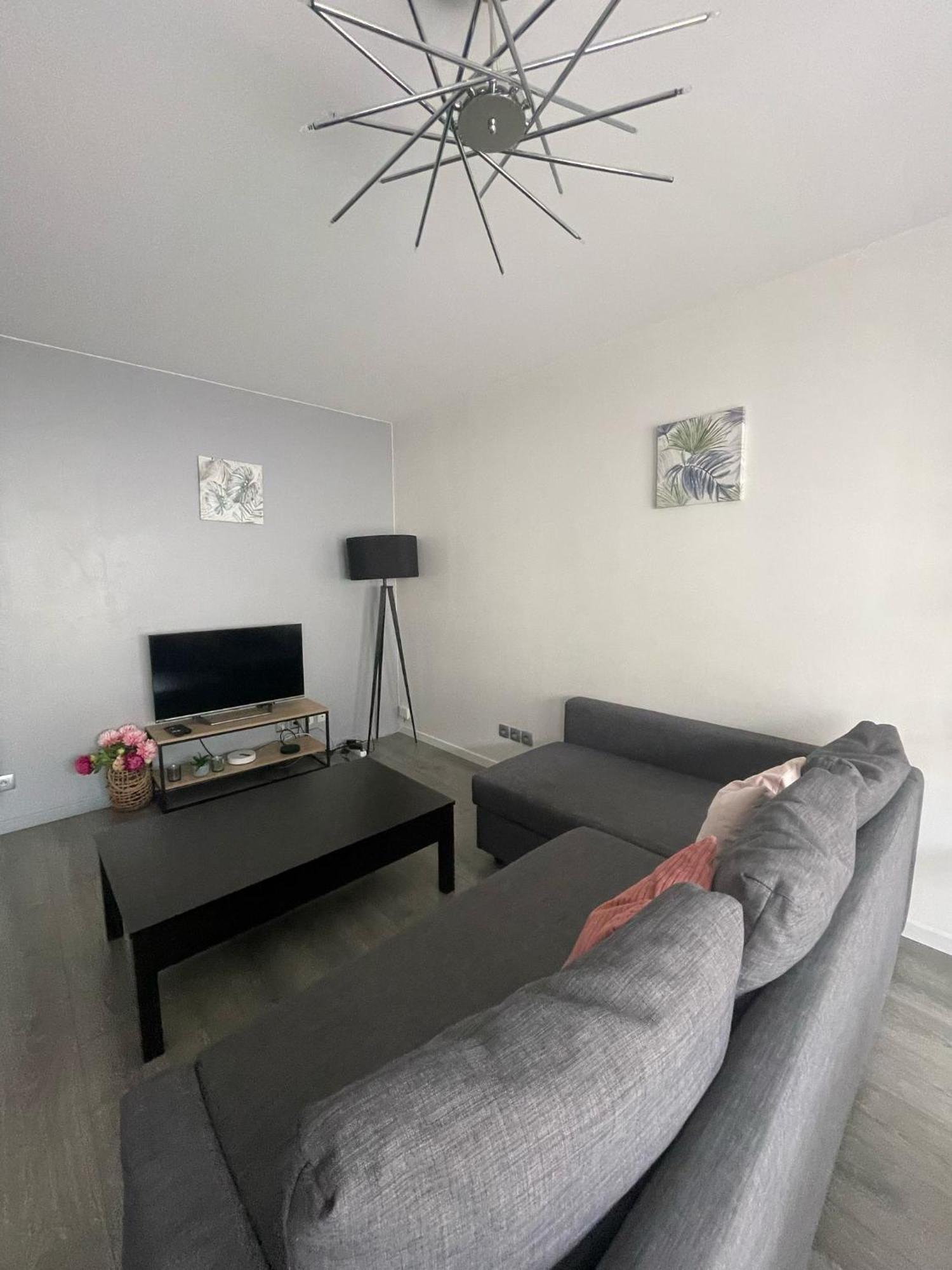 City & Cosy, Lyon Charcot- Wifi - Lave Linge - Balcon - Parking Exterior photo