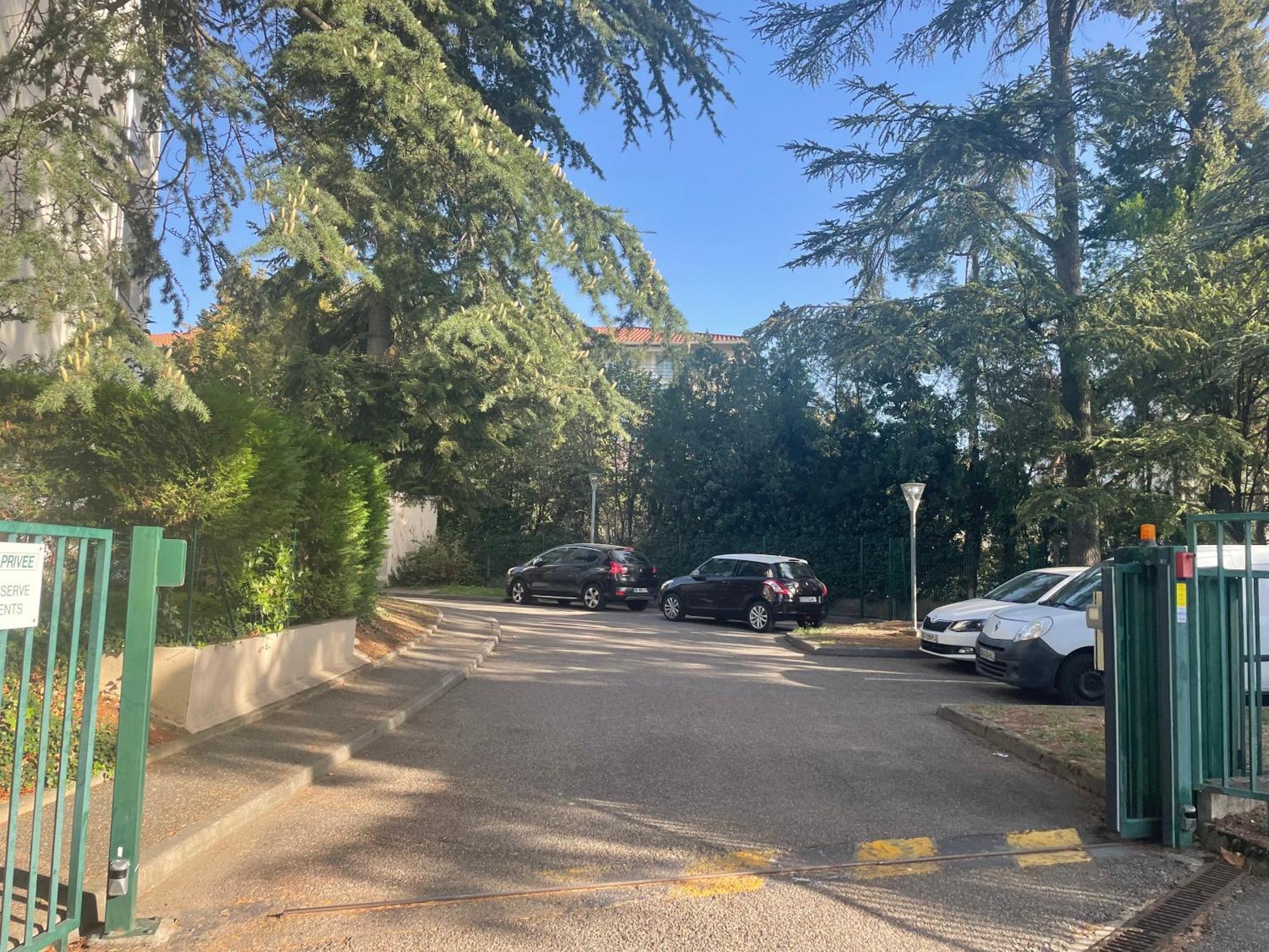 City & Cosy, Lyon Charcot- Wifi - Lave Linge - Balcon - Parking Exterior photo